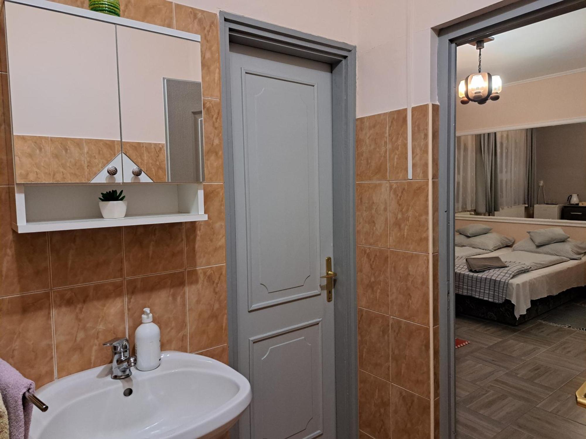 Bed and Breakfast Kisdiofa Panzio Es Vendeglo Vajdacska Экстерьер фото