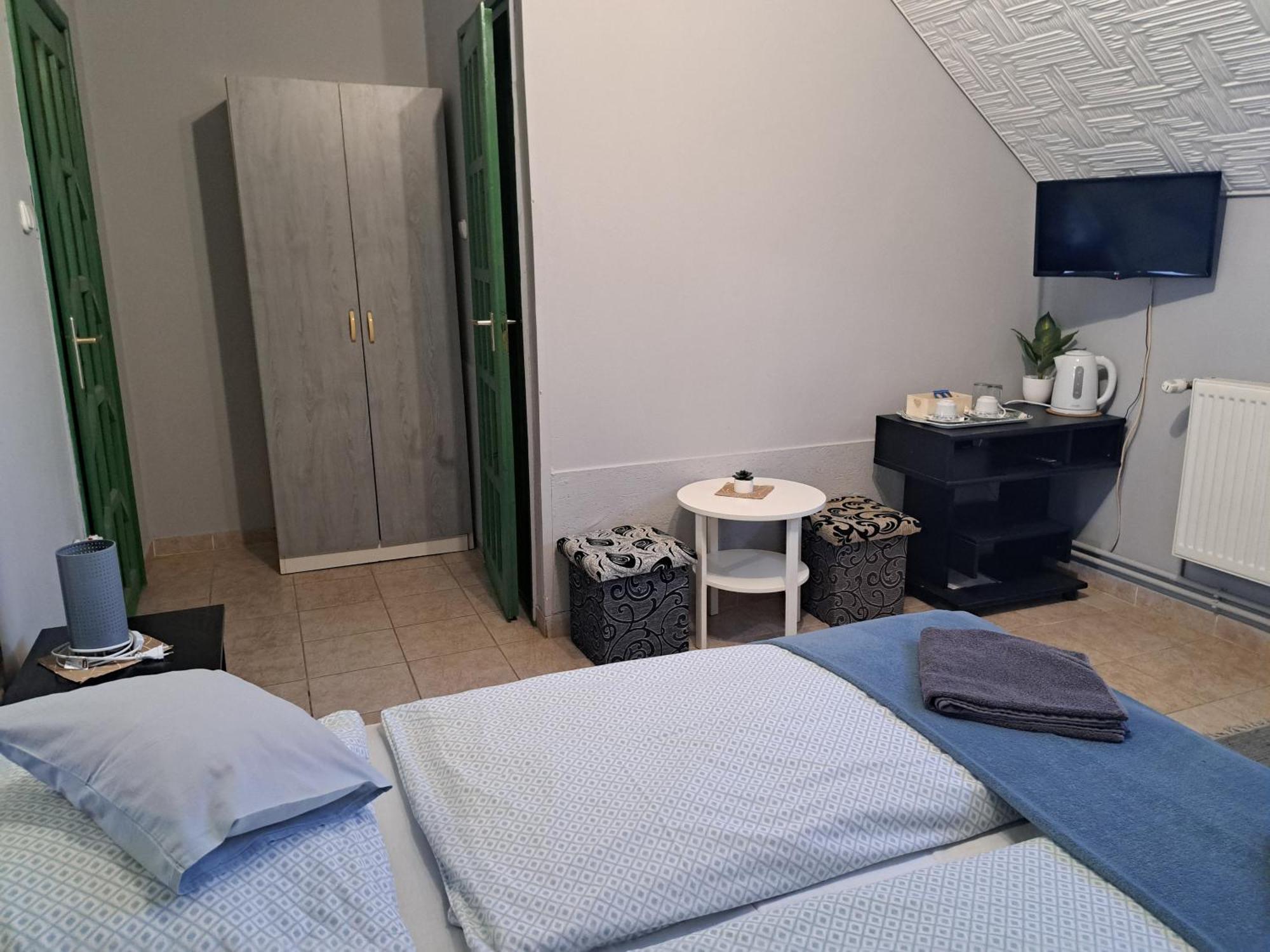 Bed and Breakfast Kisdiofa Panzio Es Vendeglo Vajdacska Экстерьер фото