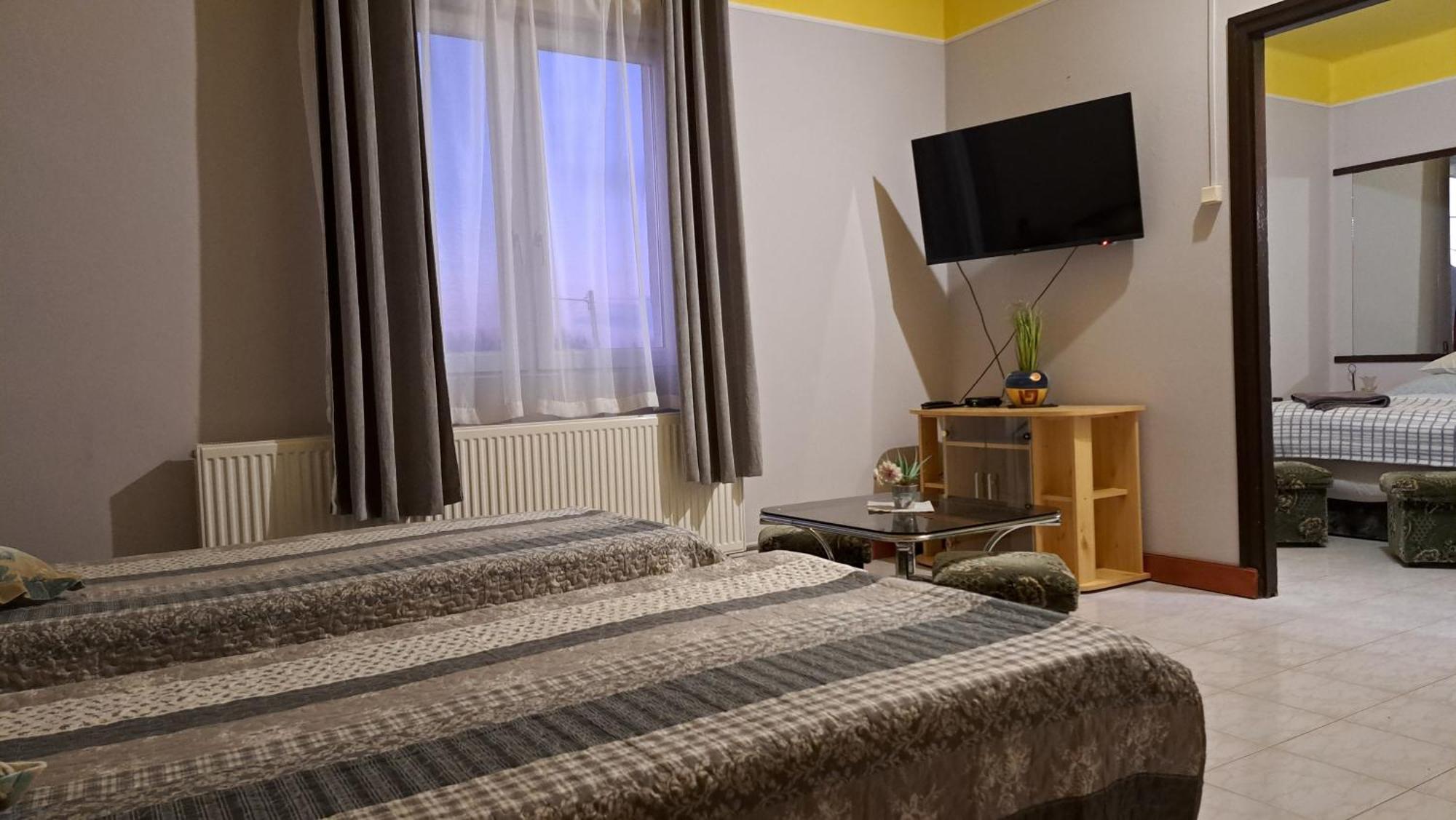 Bed and Breakfast Kisdiofa Panzio Es Vendeglo Vajdacska Экстерьер фото