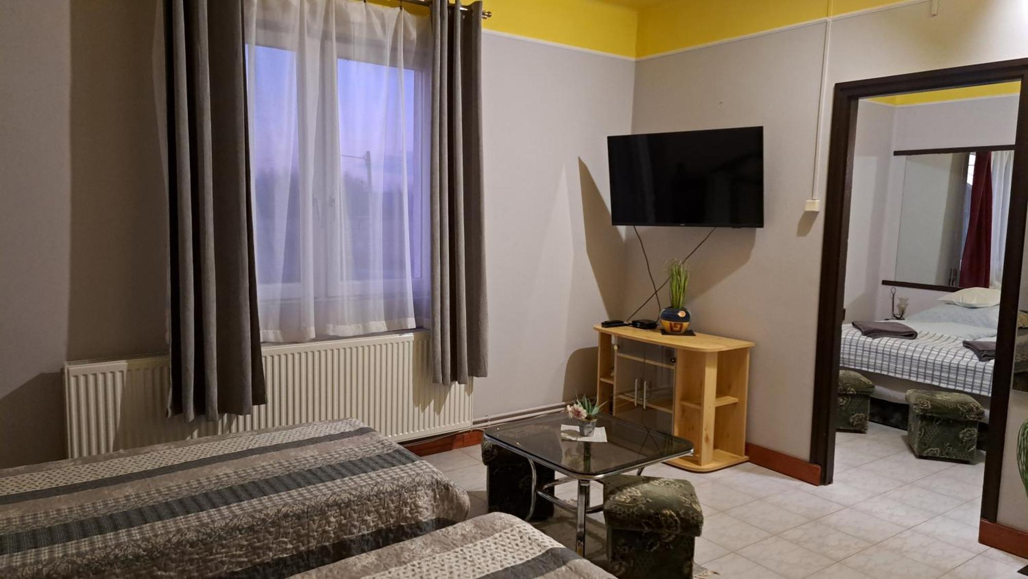 Bed and Breakfast Kisdiofa Panzio Es Vendeglo Vajdacska Экстерьер фото