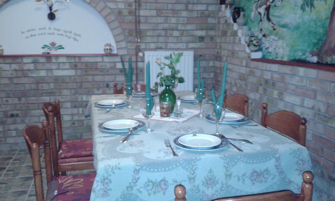 Bed and Breakfast Kisdiofa Panzio Es Vendeglo Vajdacska Экстерьер фото