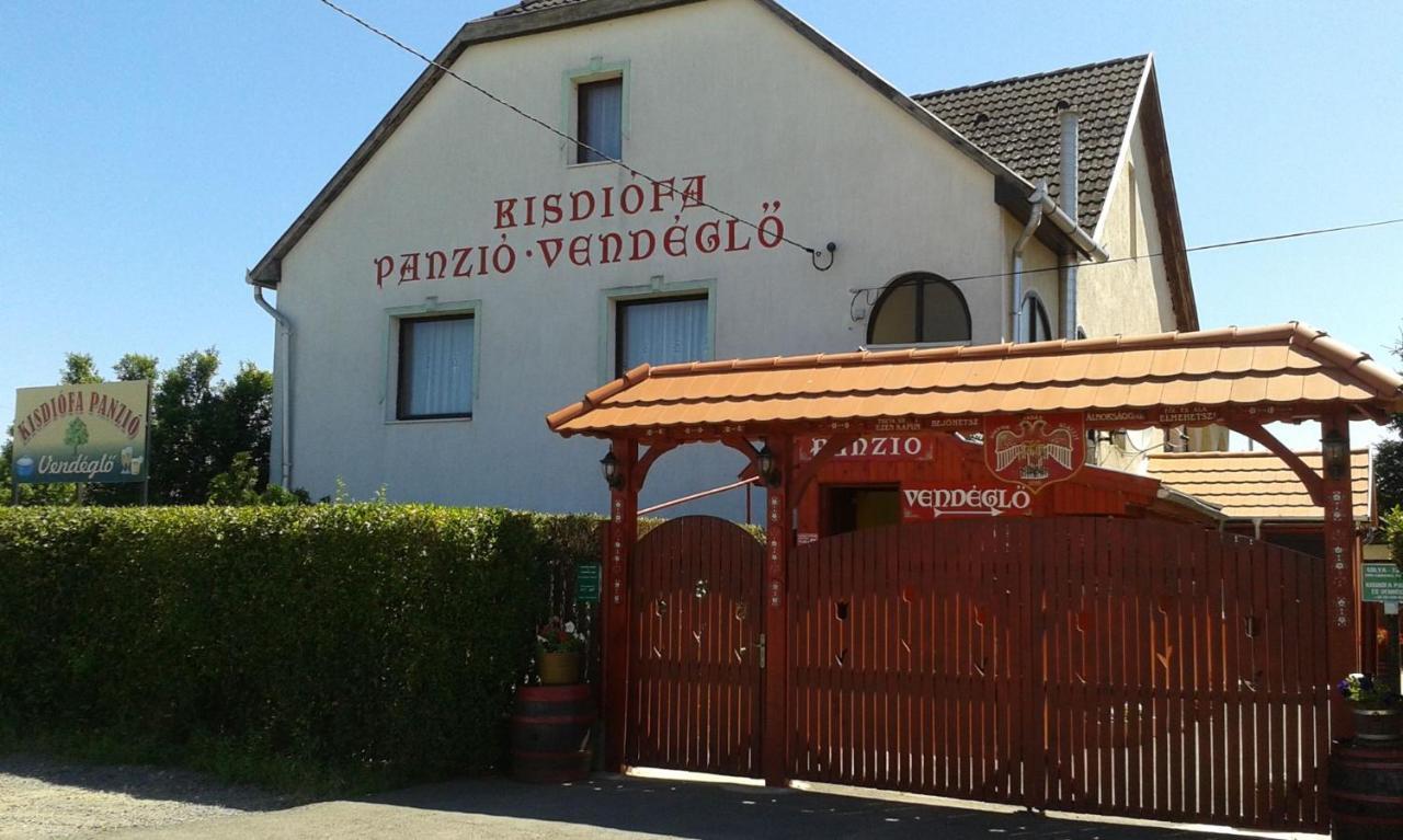 Bed and Breakfast Kisdiofa Panzio Es Vendeglo Vajdacska Экстерьер фото